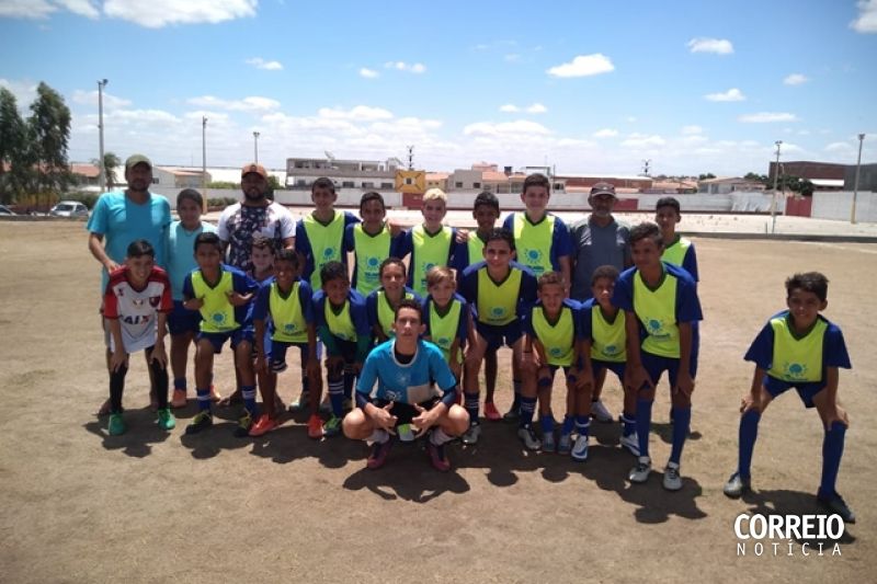 Bola de Ouro é campeão do Torneio de Society de Base após vencer Pedra Velha nos pênaltis