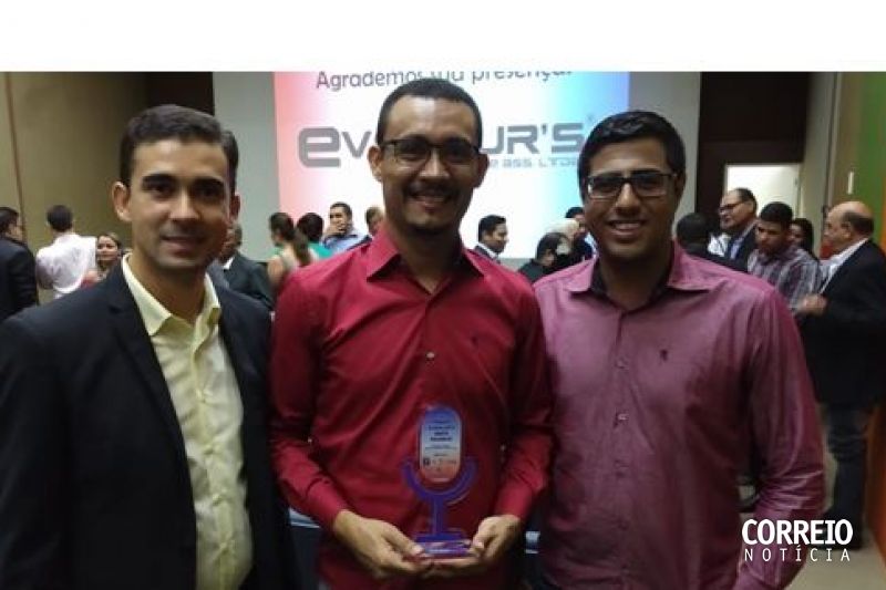 Radialista Jota Silva é homenageado com Prêmio Odete Pacheco, o “Oscar” do rádio alagoano