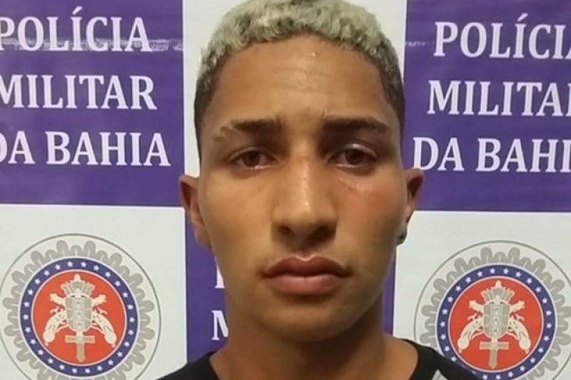 Patrulhamentos da Polícia Militar resultam na prisão de jovem e na apreensão de maconha