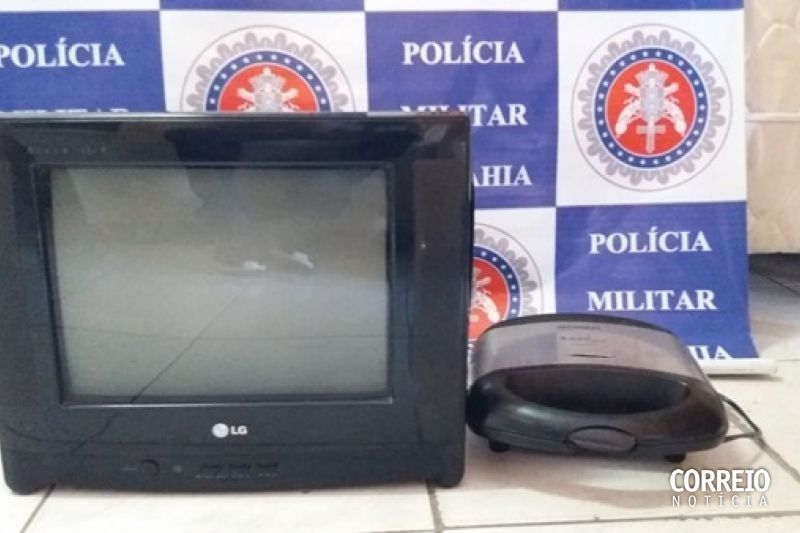 Televisão e sanduicheira furtadas de residência são recuperadas em roça no Sertão da Bahia