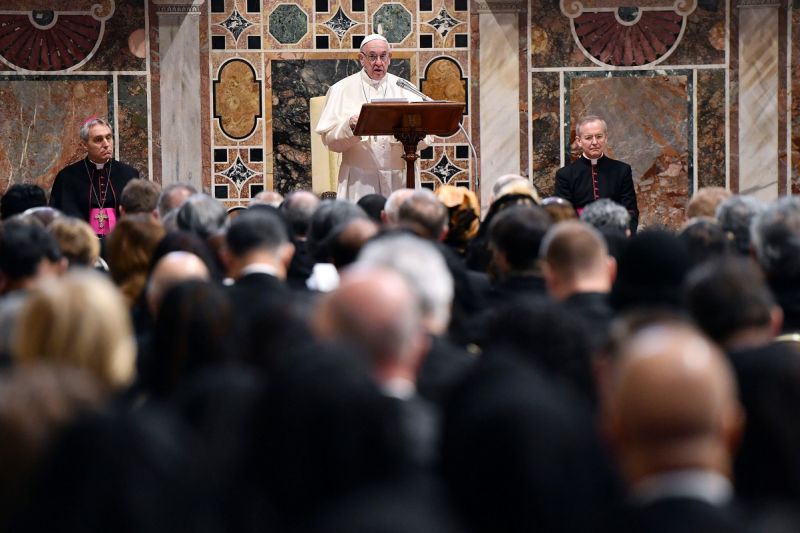 Papa Francisco alerta sobre ressurgimento do nacionalismo e apela por ajuda a imigrantes