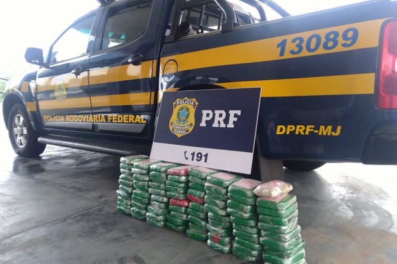 PRF apreende 80 quilos de cocaína em Canapi, no Sertão de Alagoas