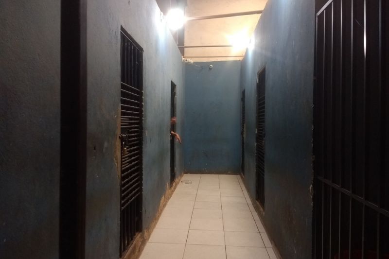 Idoso é preso após estuprar menina de três anos em cima de máquina de lavar