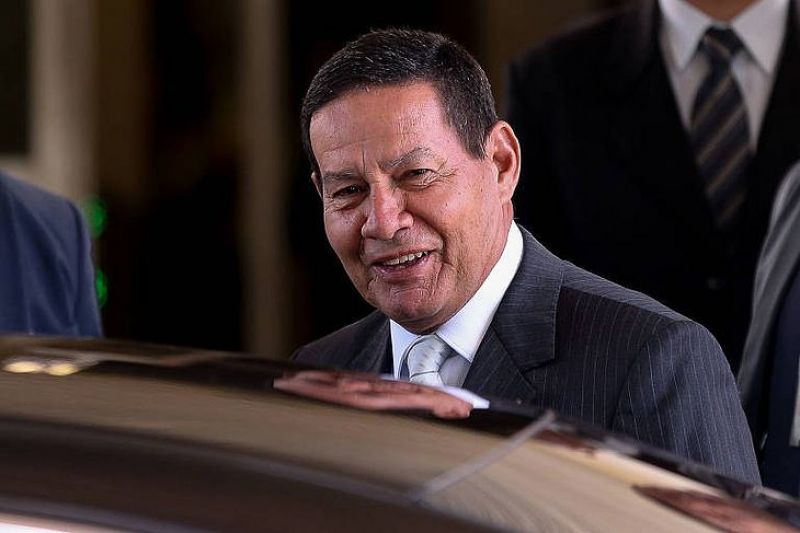 Mourão muda Lei de Acesso à Informação e assessores poderão impor sigilo a dados públicos