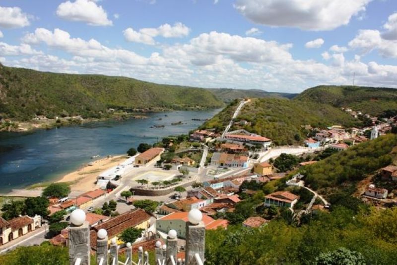 Câmara de Vereadores de Piranhas quer contratar empresa para locação de carros