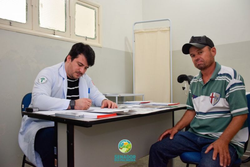 Saúde de Senador Rui Palmeira realiza atendimentos com psiquiatra e ortopedista