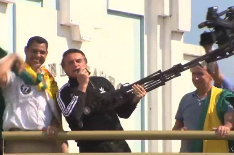 Enquete: mais de 56% rejeitam flexibilização de Bolsonaro para posse de armas de fogo