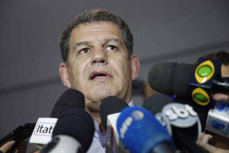 “Eu posso cair. Caso isso aconteça, Bolsonaro cai junto”, ameaça ministro Bebianno
