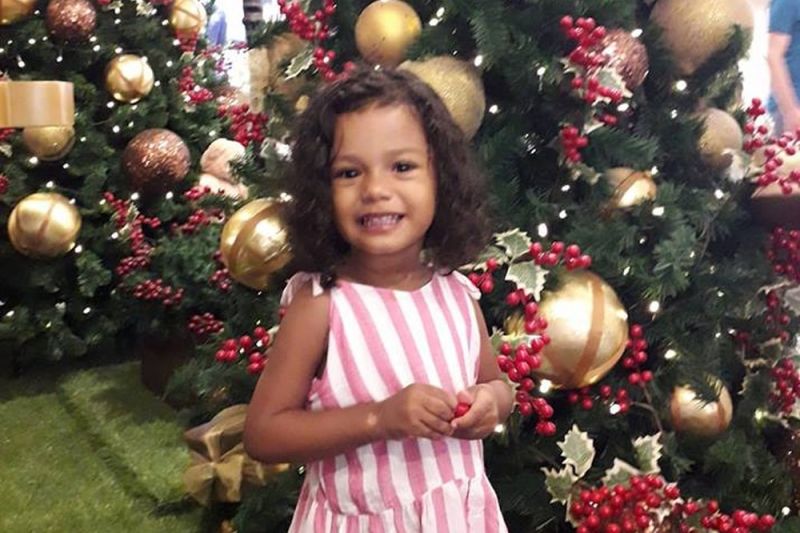 Morre menina de dois anos vítima de bala perdida no litoral