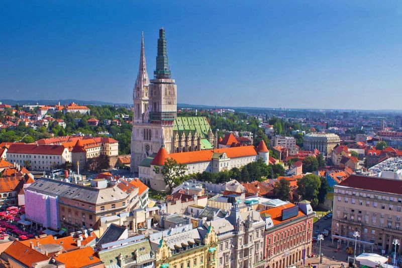 Polícia encontra corpo em congelador e suspeita que seja de jovem desaparecida há 18 anos