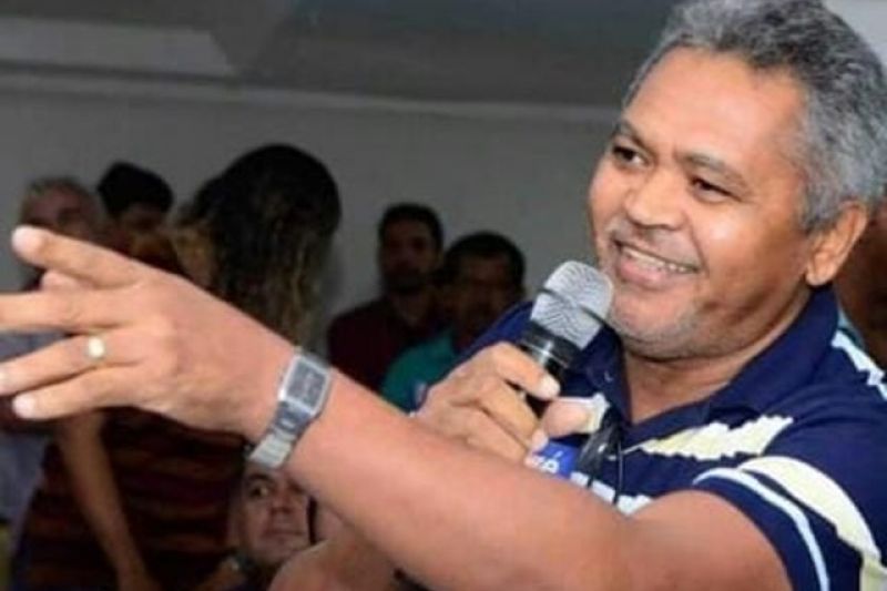 “Sou pré-candidato a prefeito de Delmiro”, declara Cazuza durante entrevista a rádio