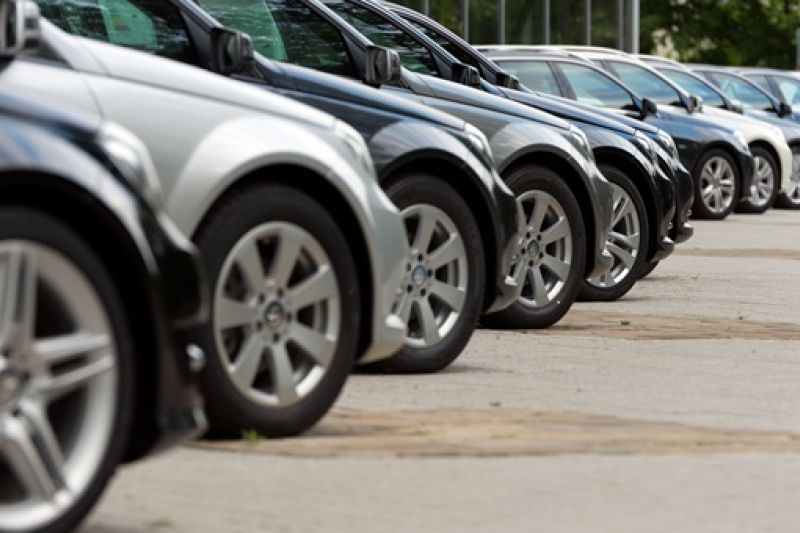 Mais de 90% discordam que Câmara pague aluguel de carros para vereadores, revela enquete