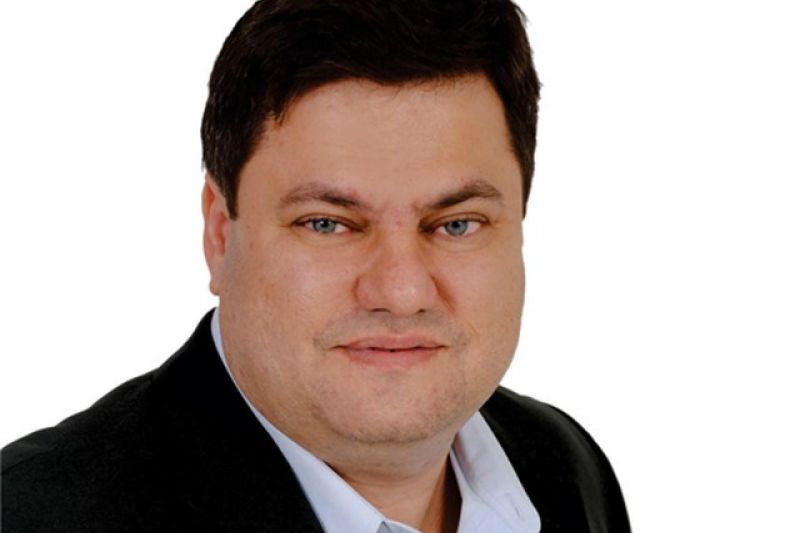 Suspeito de vários crimes, deputado ganha liberdade, mas segue impedido de reassumir cargo