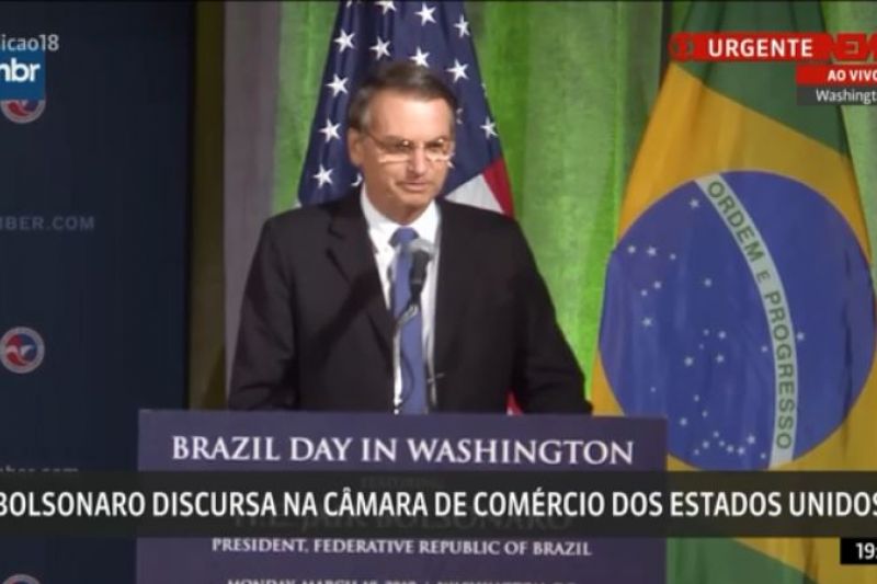 Bolsonaro cita capacidade bélica dos EUA e diz que é preciso resolver questão da Venezuela