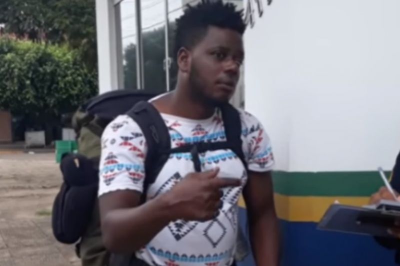 Imigrante colombiano é socorrido em hospital após comer marmita doada com pedaços de vidro