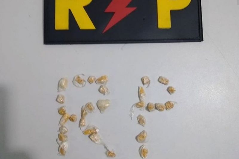 Mulher é presa depois de ser encontrada com várias pedras de crack em Santana do Ipanema