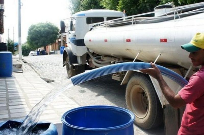 Operação vai distribuir milhares de litros de água em Água Branca, Canapi e outras cidades