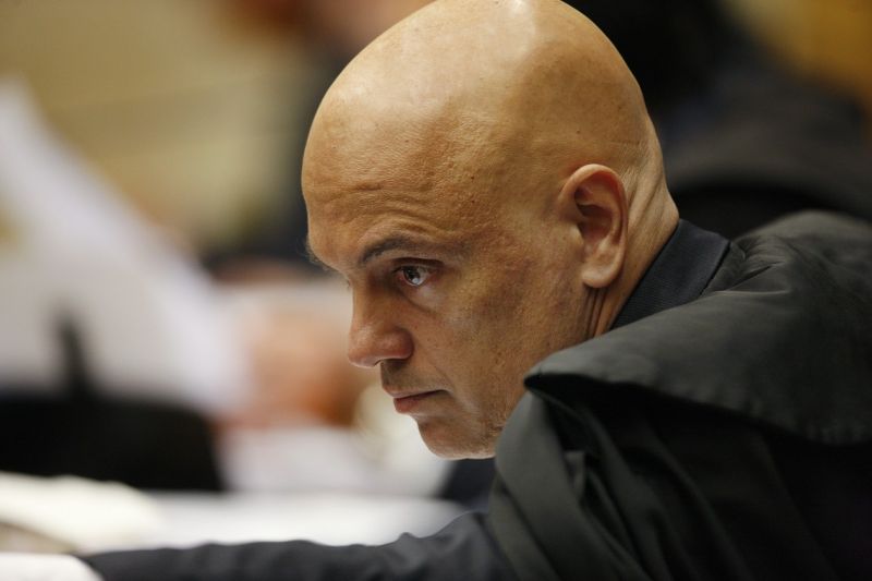 Alexandre de Moraes revoga decisão que censurou reportagens de 'Crusoé' e 'O Antagonista'