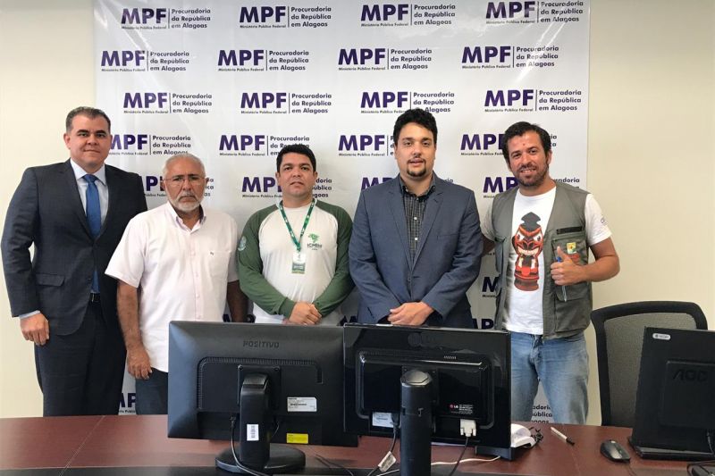 Prefeito Padre Eraldo assina termo para recuperação de área ambiental em Delmiro Gouveia