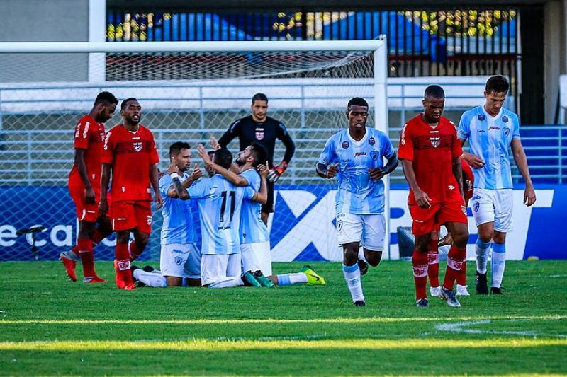 CRB sofre virada e estreia com derrota por 2 a 1 para o Londrina no Rei Pelé