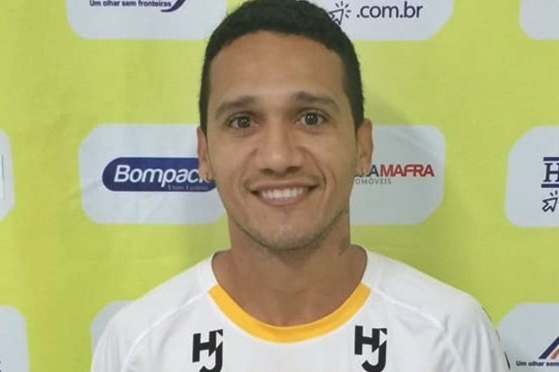 Thiago Alagoano faz gol e garante vitória do Brusque na estreia do Brasileirão Série D