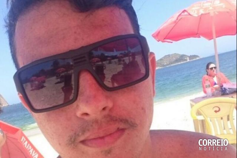 Radialista e amigos são feitos reféns dentro de casa durante assalto em Delmiro Gouveia