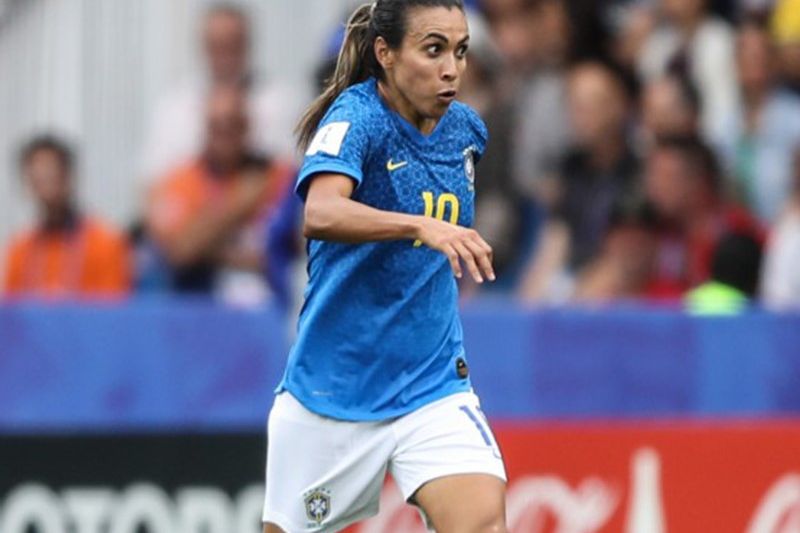 Seis vezes melhor do mundo, Marta revela que ainda fica nervosa antes de entrar em campo
