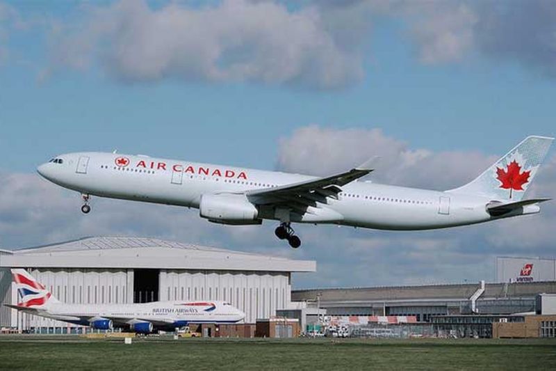 Passageira dorme e é esquecida dentro de avião