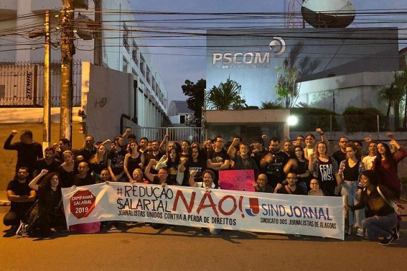 Contra 40% de redução no piso salarial, greve dos jornalistas de Alagoas entra no 4º dia