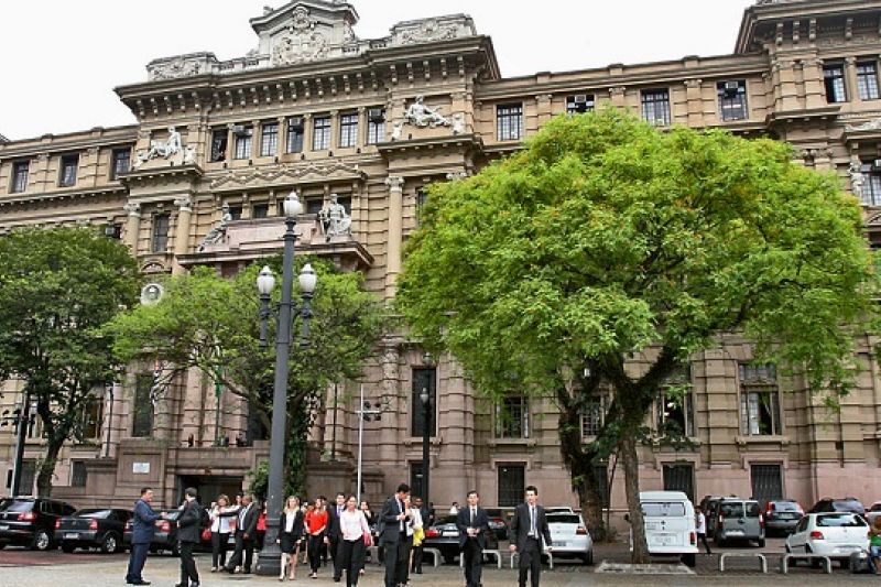 Vereador do interior de SP é condenado por constranger assessor a manter relações sexuais