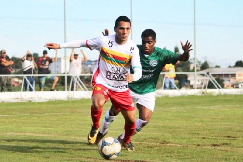 “Estou muito feliz”, declara Thiago Alagoano sobre disputa da primeira final pelo Brusque