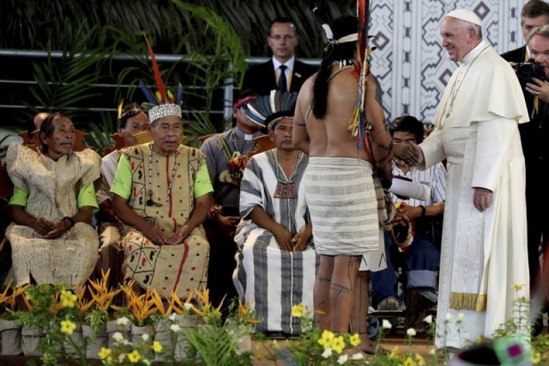 Papa diz que mentalidade 'cega e destruidora' prevalece na Amazônia