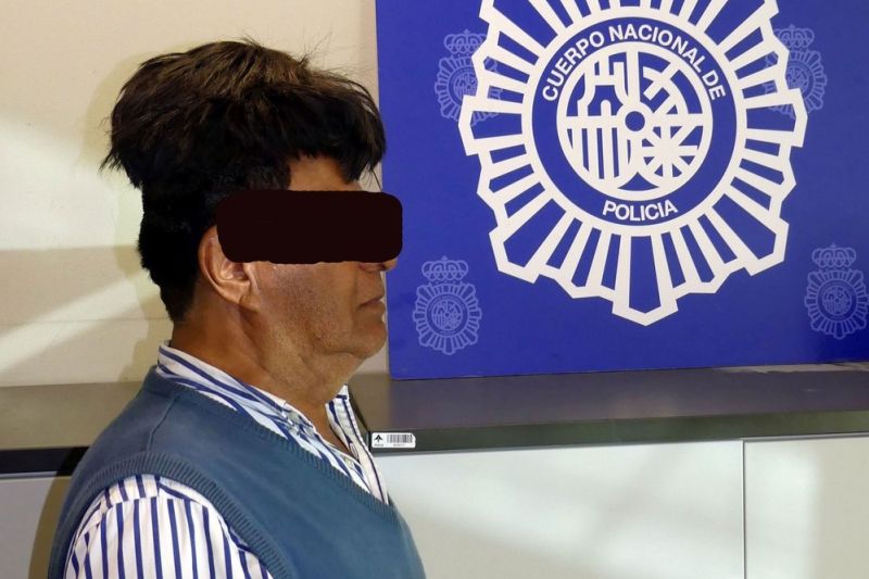 Colombiano é preso com meio quilo de cocaína escondido na peruca em Barcelona