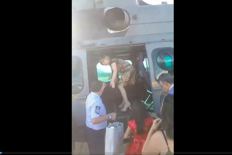 Helicóptero da Presidência foi usado por parentes de Bolsonaro para ir a casamento