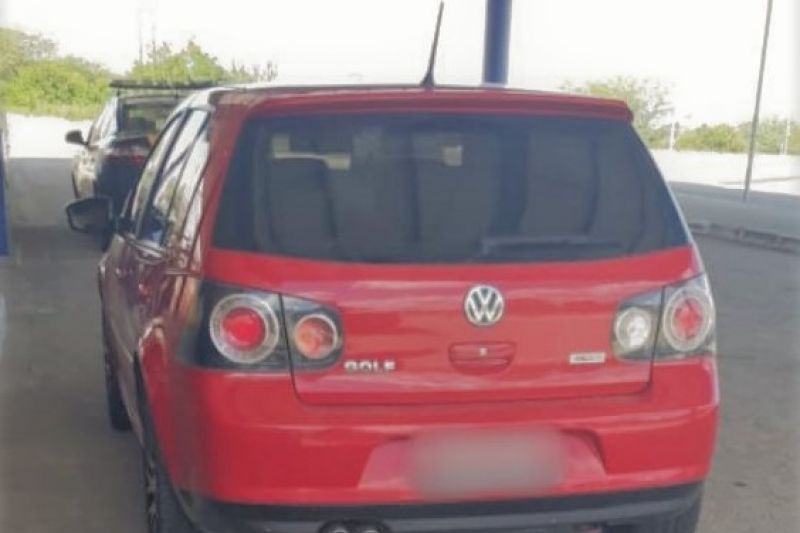 Foragido capturado em Canapi é conduzido para Delegacia Regional de Delmiro Gouveia