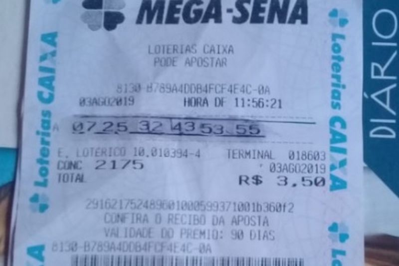 Mulher faz falsificação em bilhete e tenta retirar prêmio da Mega-Sena em lotérica