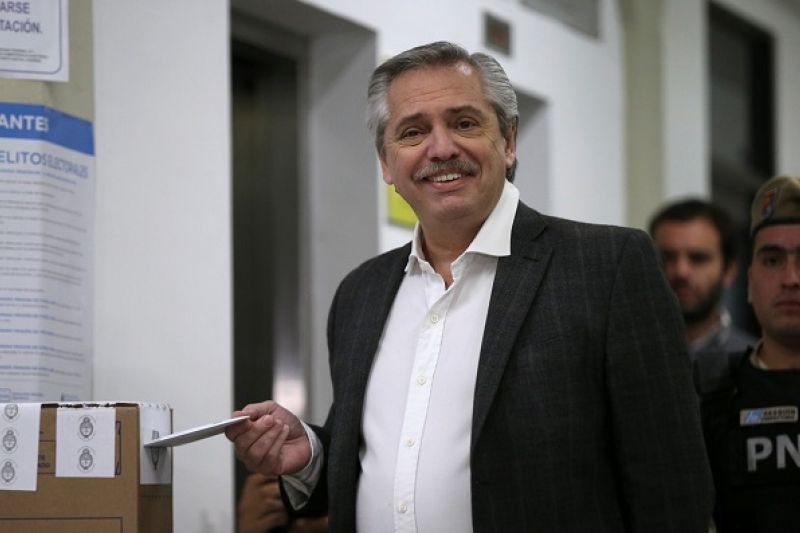 Candidato de oposição na Argentina chama Bolsonaro de racista, misógino e violento