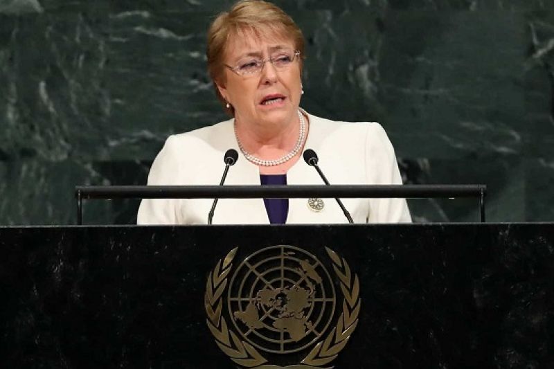 Bolsonaro ataca pai de Bachelet, que foi torturado e morto pela ditadura no Chile