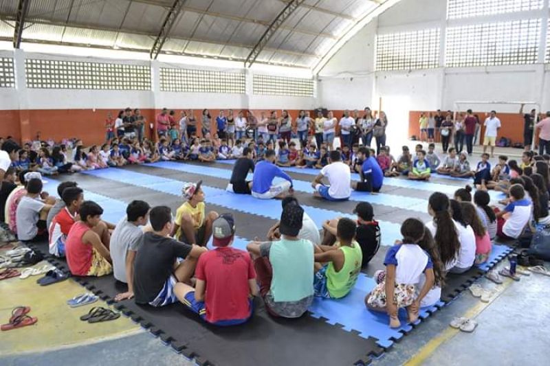Entrega de Tatame e formação de turmas marcam início da inserção do Jiu-Jitsu em Pariconha