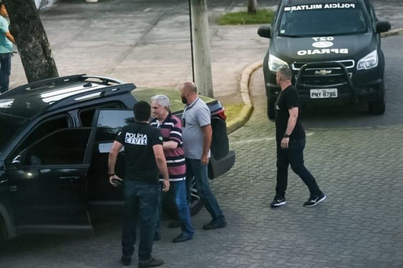 Mulheres temem que prefeito preso acusado de estupro seja solto