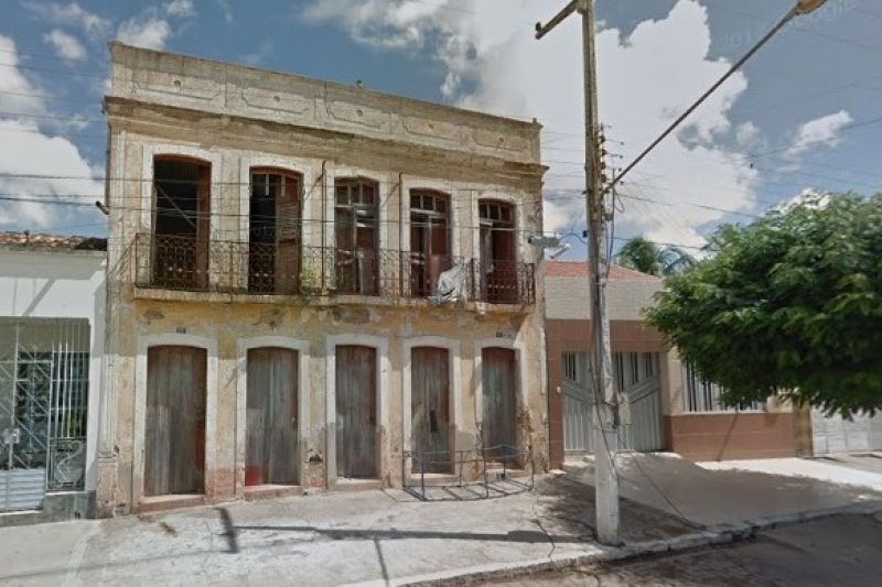 Casarão onde se hospedou D. Pedro II em Pão de Açúcar ameaça desabar e MPE entra com ação