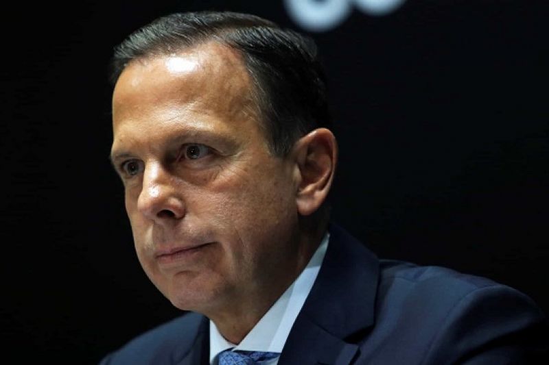 Após decisão judicial, Doria devolverá apostilas com encarte sobre diversidade sexual