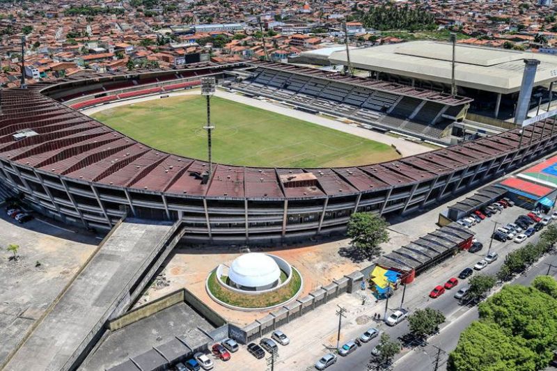 Nova enquete: Você concorda com a mudança do nome do Estádio Rei Pelé para Rainha Marta?
