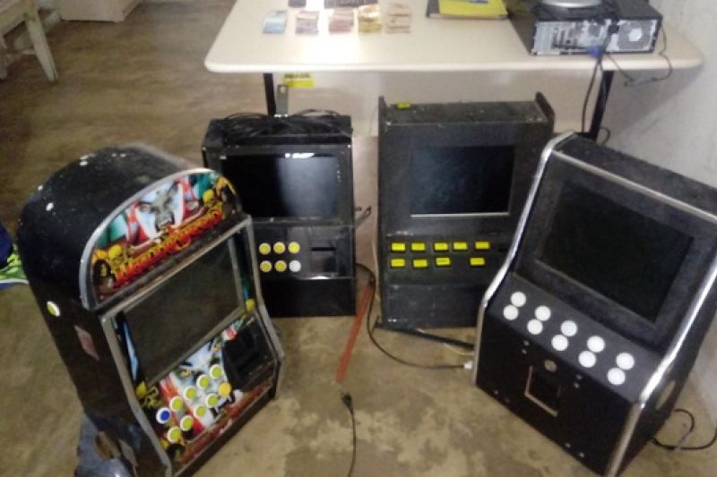 Pelopes apreende máquinas caça-níqueis e fecha cassino ilegal em Santana do Ipanema