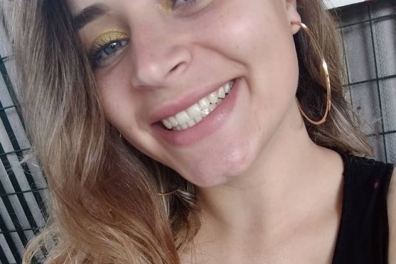 Mulher é enterrada com vestido de noiva após morrer atropelada um dia antes do casamento