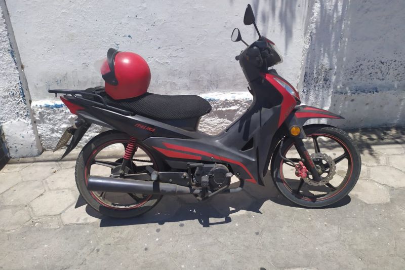 Homem com suspeita de embriaguez é preso após ser flagrado com moto em Delmiro Gouveia