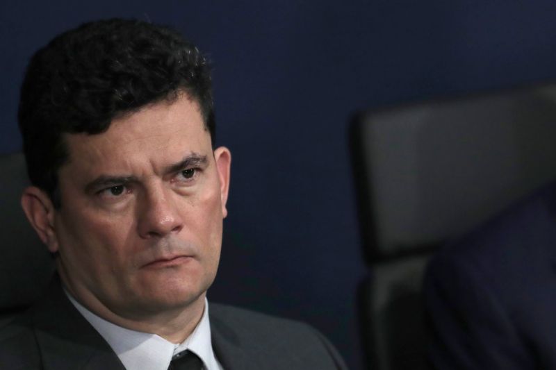 Câmara aprova texto do pacote anticrime sem principais propostas de Moro