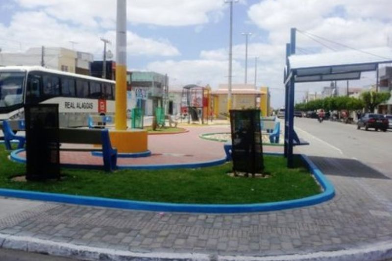 Homem morre depois de perder controle de moto e bater cabeça em meio-fio em Ouro Branco