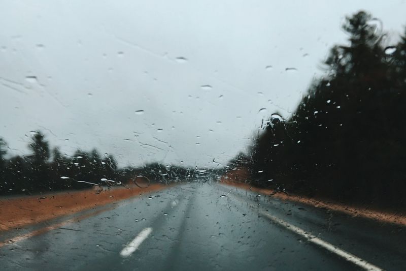 Moradores de Água Branca sofrem acidente com caminhonete em rodovia de Delmiro Gouveia