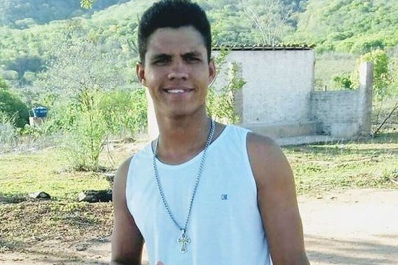 Jovem que estaria trabalhando em parque de diversões morre em rio de Pão de Açúcar